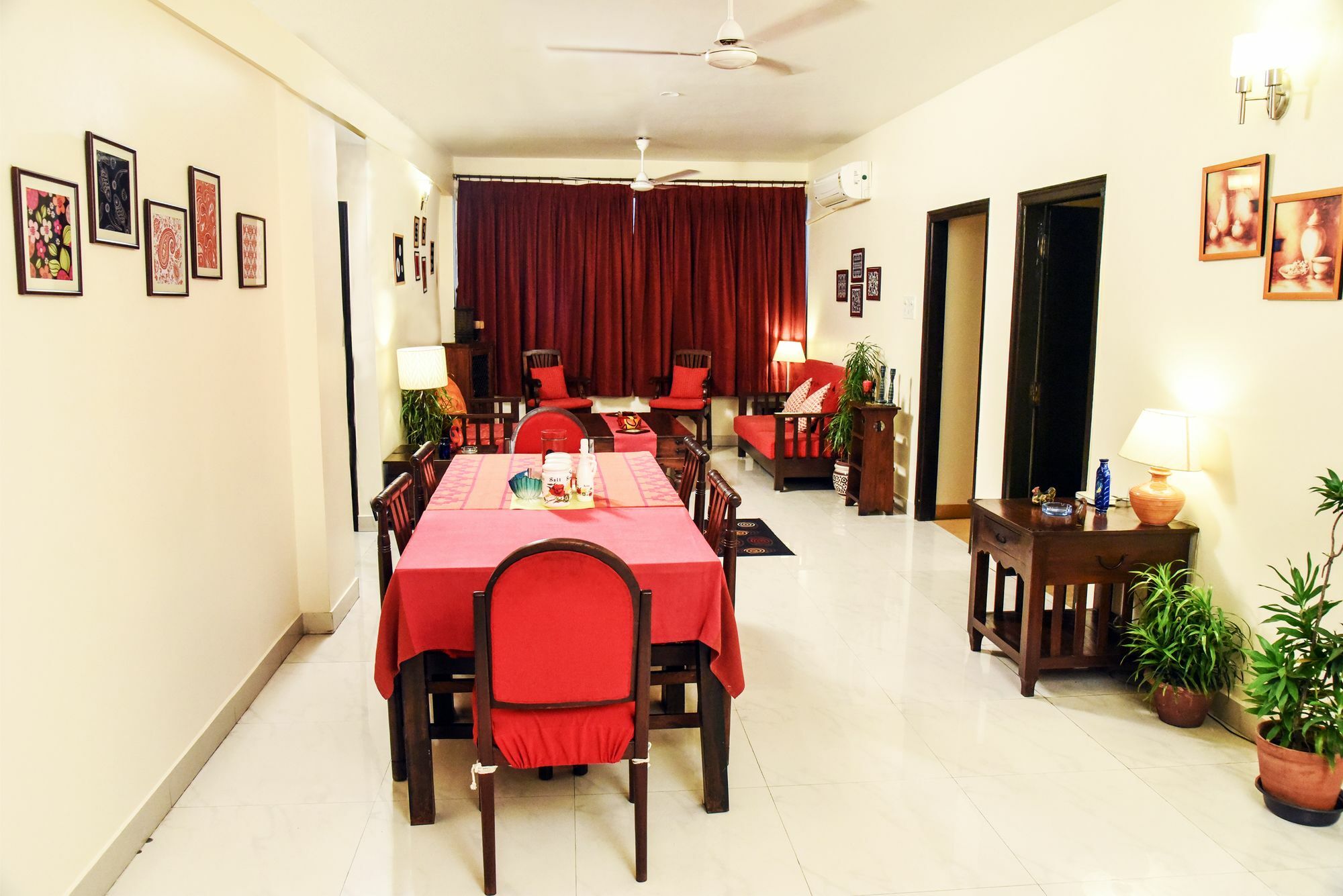 Red Arrow Residency Guest house
